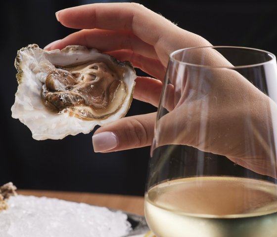 OYSTER BAR